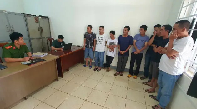 Đắk Lắk triệt phá đường dây cá độ bóng đá qua mạng quy mô lớn