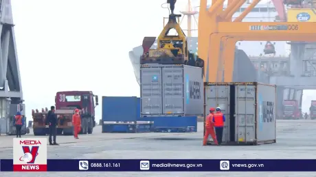 Kinh tế tăng trưởng vượt kịch bản, xuất siêu 11,63 tỷ USD