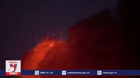 Núi lửa ở Italy hoạt động mạnh trở lại