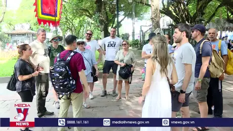 Tiến gần mục tiêu 18 triệu lượt khách quốc tế