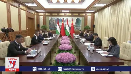Thủ tướng Hungary thăm Trung Quốc