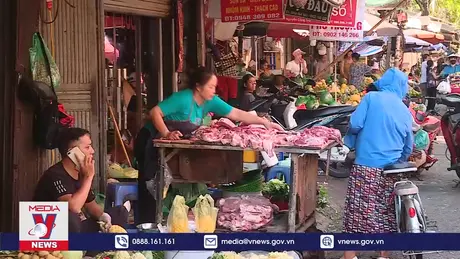 Bảo đảm bình ổn giá và nguồn cung hàng hoá 