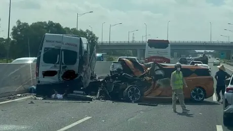 Tai nạn liên hoàn trên cao tốc Hà Nội - Hải Phòng, nhiều người thương vong