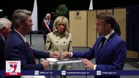 Tổng thống Pháp kêu gọi thành lập liên minh cầm quyền