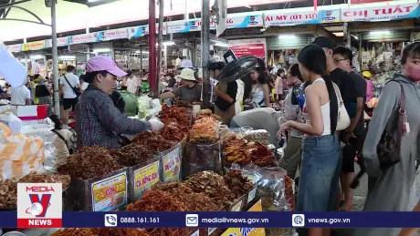 Lễ hội pháo hoa kích cầu mua sắm tại chợ truyền thống 