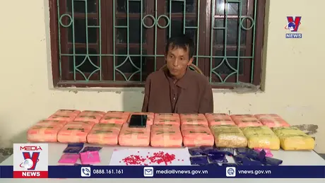 Bắt đối tượng vận chuyển 112.000 viên ma túy tổng hợp