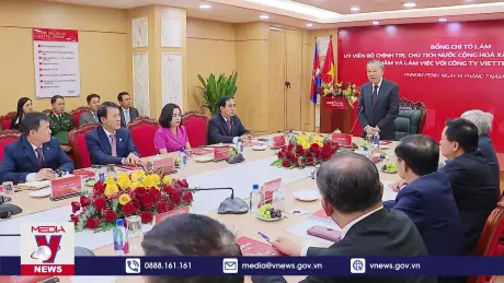 Chủ tịch nước Tô Lâm thăm và làm việc tại công ty viễn thông Metfone