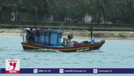Quảng Bình kêu gọi tàu thuyền tránh áp thấp nhiệt đới