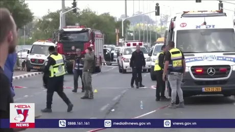 Lao xe vào đám đông tại Israel