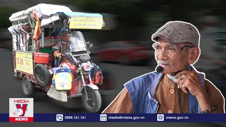 Xe quần áo di động tự chọn “giá nụ cười” của ông lão nghèo U90