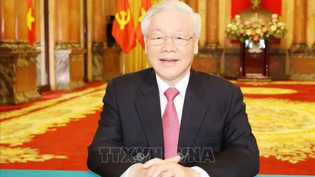 Trao tặng Huân chương Sao vàng cho Tổng Bí thư Nguyễn Phú Trọng