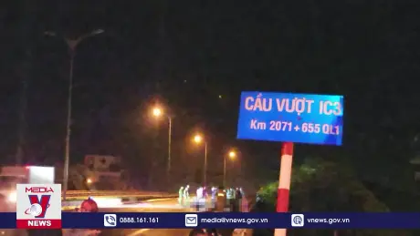 Tai nạn trên cầu vượt IC3 Cần Thơ khiến 3 người tử vong
