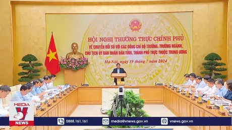 Chuyển đổi số đang “đi từng ngõ, gõ từng nhà, rà từng người”