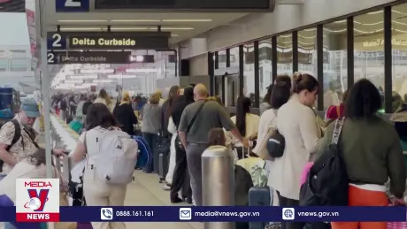 Hàng không Mỹ khôi phục hoạt động sau sự cố thông tin toàn cầu