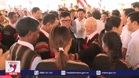 Tổng Bí thư Nguyễn Phú Trọng – Nhà lãnh đạo gần gũi với toàn dân