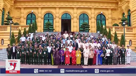 Chủ tịch nước Tô Lâm gặp mặt đại biểu người có công