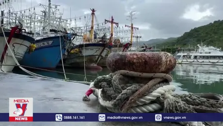 Bão Prapiroon gây ngập lụt ở Hải Nam của Trung Quốc