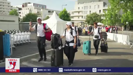 Đoàn Olympic người tị nạn truyền tải tinh thần đoàn kết đến Paris