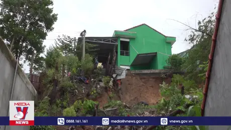 Chống sạt lở nơi vùng nước xoáy ven sông Thu Bồn