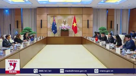Chủ tịch Quốc hội tiếp Chủ tịch thượng viện Australia