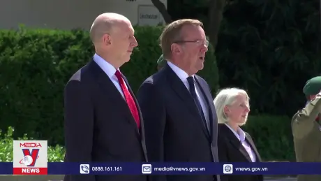 Anh, Đức tăng cường phòng thủ chung