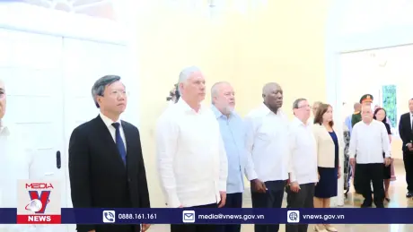 Chủ tịch Cuba viếng Tổng Bí Thư Nguyễn Phú Trọng