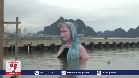 Đưa tượng “Nữ thần San hô” khỏi vùng nước vịnh Hạ Long