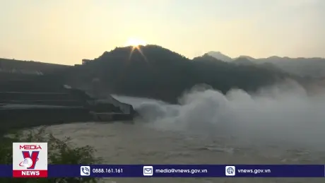 Đóng cửa xả đáy hồ Hòa Bình, Sơn La