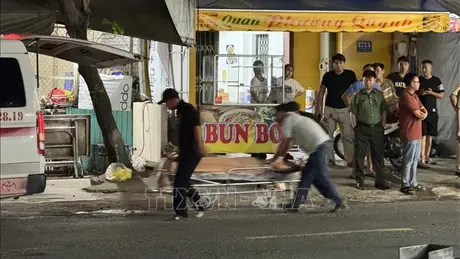 Vụ xe ô tô va chạm với tàu hỏa: Điều trị tích cực cho các nạn nhân