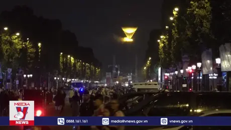 Trưng bày vạc giữ lửa Olympic