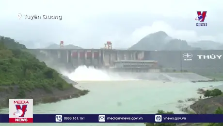 Thủy điện Tuyên Quang mở 3 cửa xả đáy đảm bảo an toàn công trình