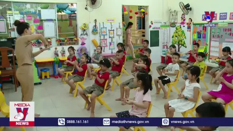 Nhiều địa phương miễn, giảm học phí