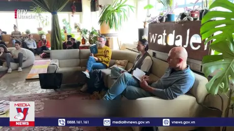 Độc đáo mô hình “Câu lạc bộ ngoại tuyến” tại Hà Lan