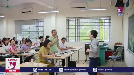 Chủ động tiếp cận sách giáo khoa mới