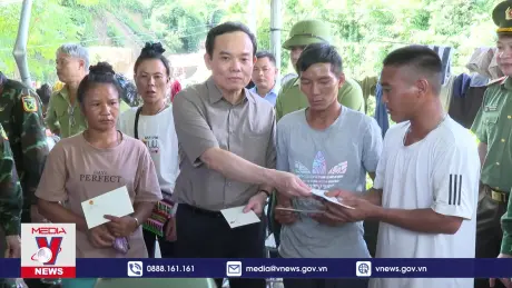 Phó Thủ tướng Trần Lưu Quang kiểm tra khắc phục lũ quét tại Điện Biên