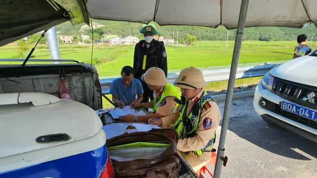 Dương tính với ma túy, tài xế xe đầu kéo nói dùng cho tỉnh táo