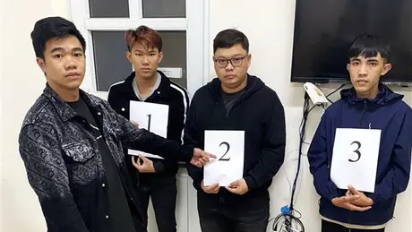 Bắt 14 đối tượng mua bán tiền giả, lừa hàng nghìn người sập bẫy