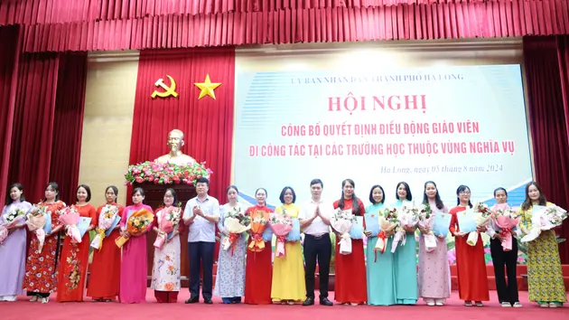 Gần 70 giáo viên tình nguyện về công tác ở vùng khó khăn