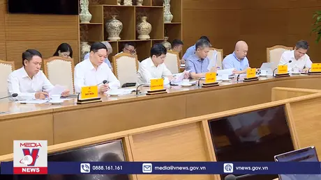 Phát triển giao thông xanh và trạm sạc điện