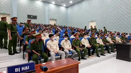 Xét xử 111 bị cáo trong vụ án 'cưỡng đoạt tài sản'