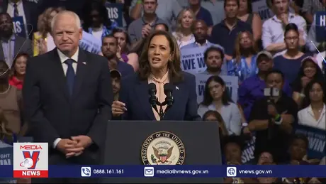 Bộ đôi Harris- Walz lần đầu cùng vận động tranh cử