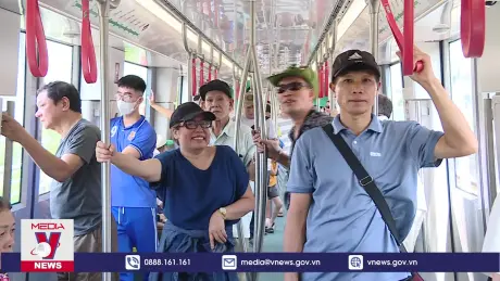 Trải nghiệm lần đầu đi Metro Nhổn – Ga Hà Nội có gì thú vị?