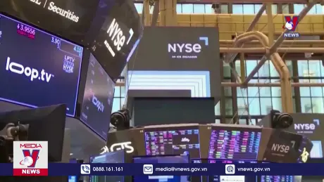 Thị trường chứng khoán và những rủi ro tài chính toàn cầu