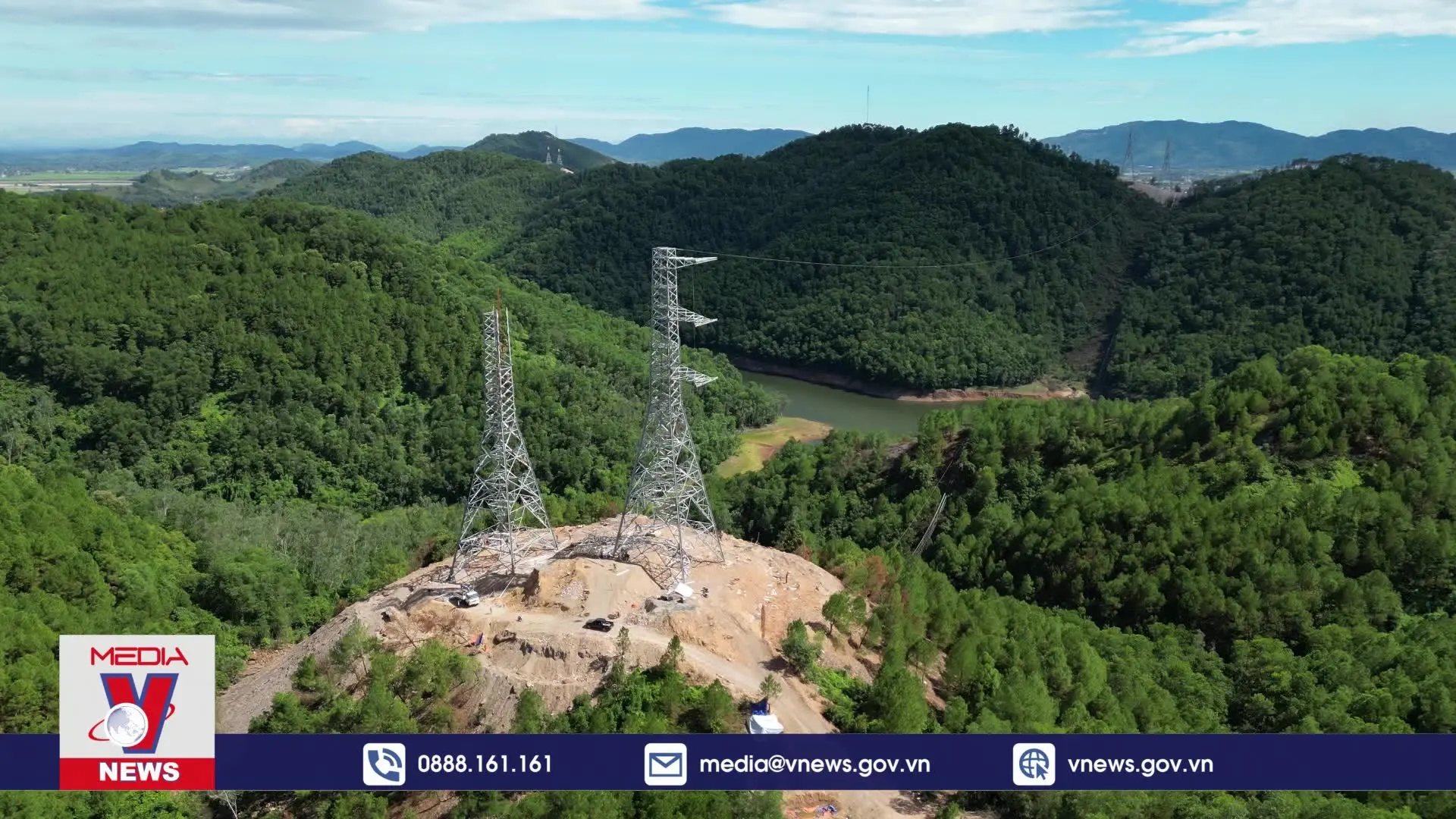 Tiêu điểm kinh tế: Đường dây 500kV mạch 3 trên đường về đích