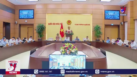 Ủy ban Thường vụ Quốc hội họp chuyên đề pháp luật