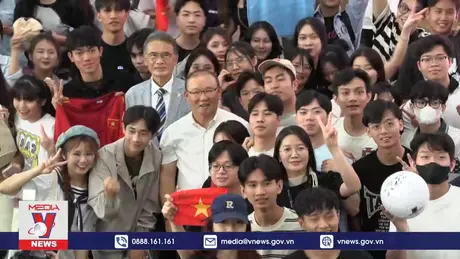 HLV Park Hang-seo giao lưu cùng sinh viên Việt Nam tại Hàn Quốc