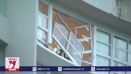 Trực thăng đâm vào khách sạn ở Australia