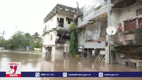 Mưa lũ bất thường làm hàng trăm người thiệt mạng ở Nam Á