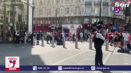 Đâm dao tại trung tâm thủ đô của Anh