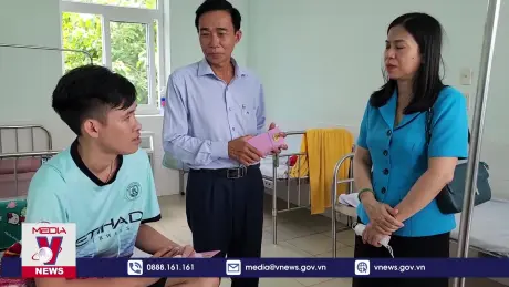 Nhiều công nhân ở Vĩnh Long nghi bị ngộ độc thực phẩm